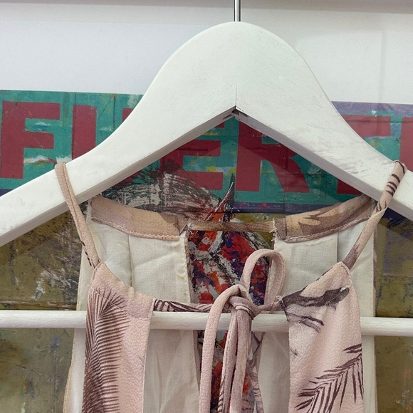 DELILAH PRINTED HALTER MINI DRESS - Picture 4 of 6